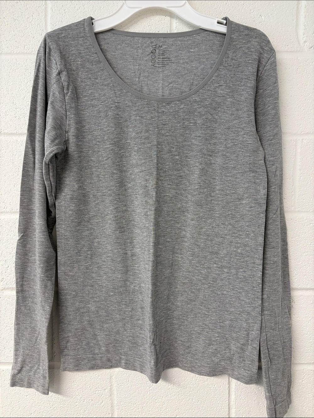 Women’s Long Sleeve Scoop Neck Top - Gray